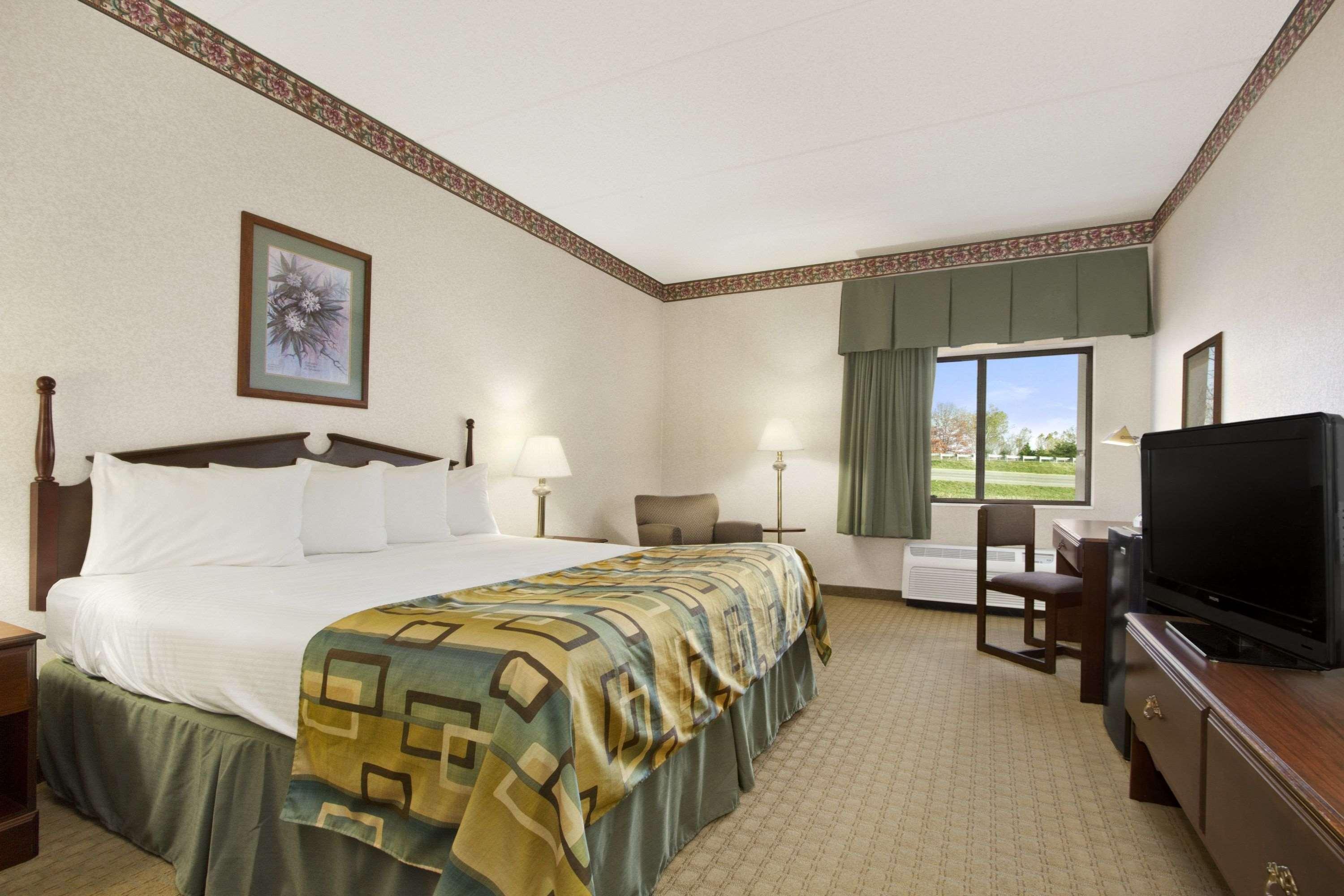 Baymont By Wyndham Corbin Hotel Bagian luar foto