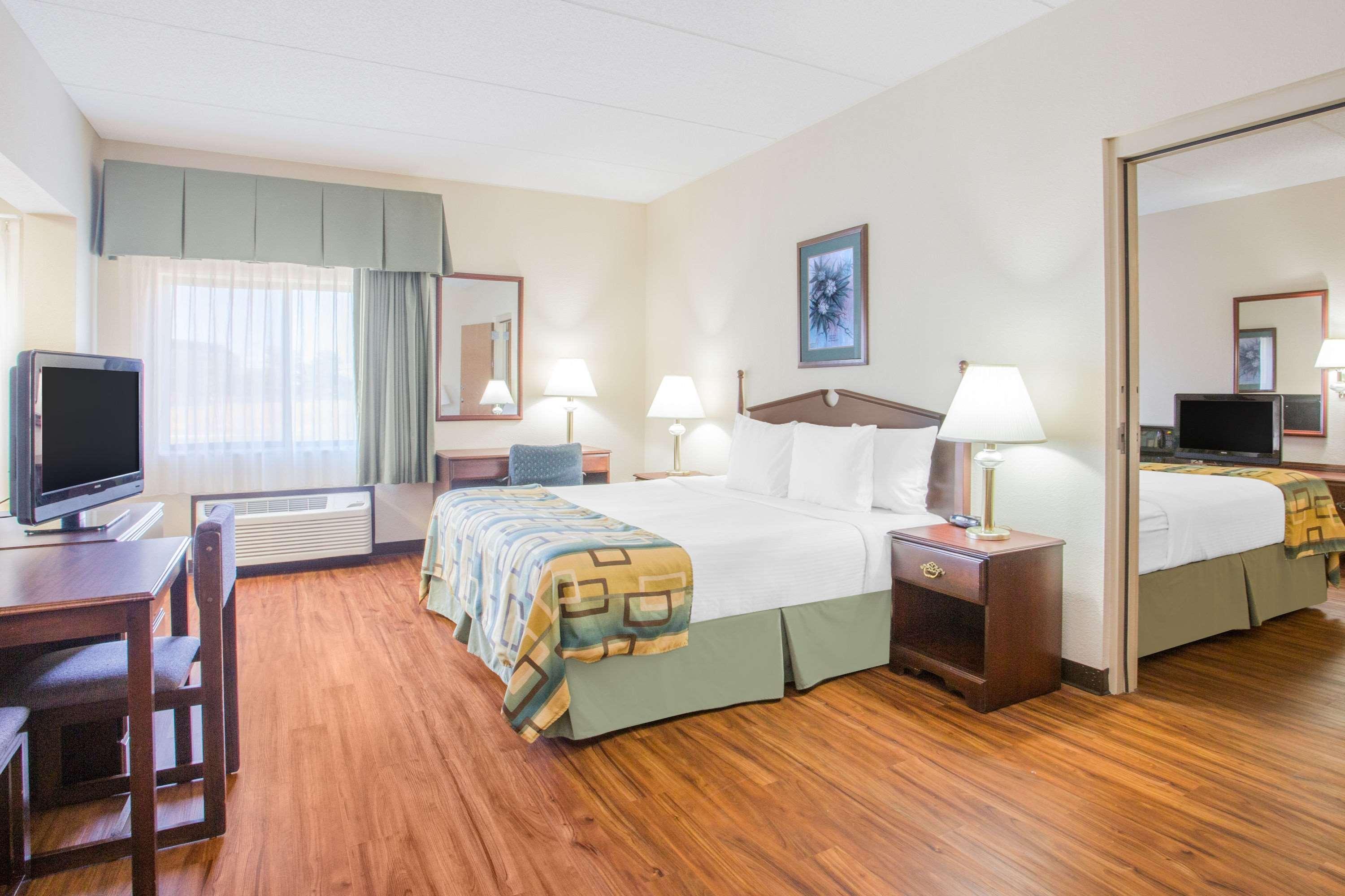 Baymont By Wyndham Corbin Hotel Bagian luar foto